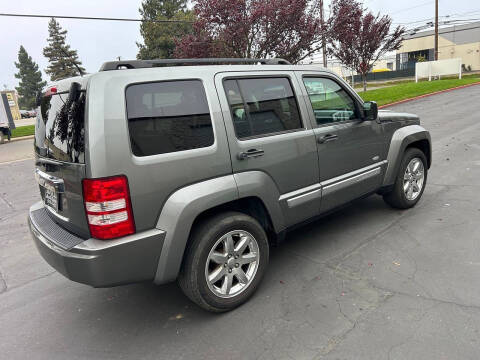 2012 Jeep Liberty Latitude