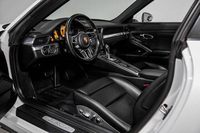 2017 Porsche 911 Targa 4