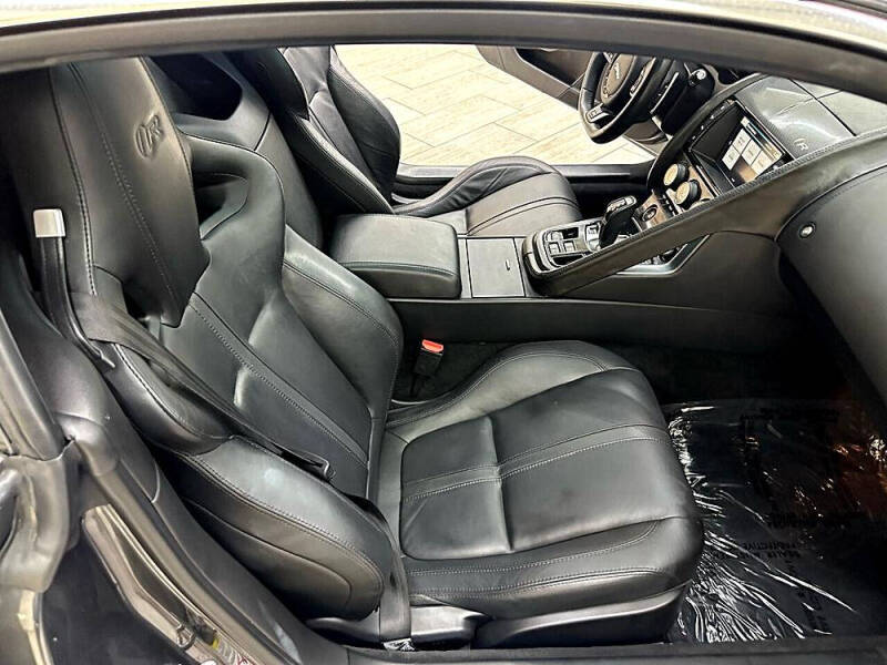 2016 Jaguar F-TYPE R