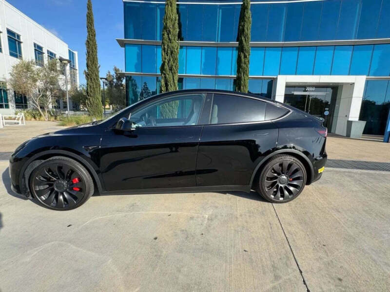 2023 Tesla Model Y Performance