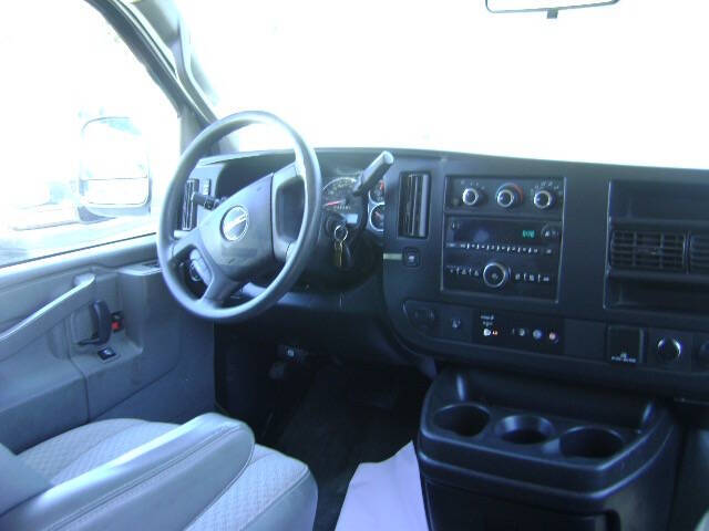 2017 GMC Savana LT 3500