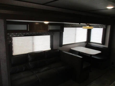 2020 SOLD  Coleman LIGHT SERIES 2835BH