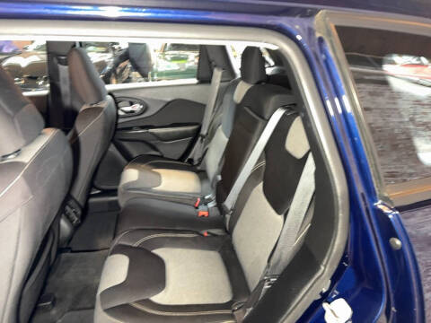 2015 Jeep Cherokee Sport