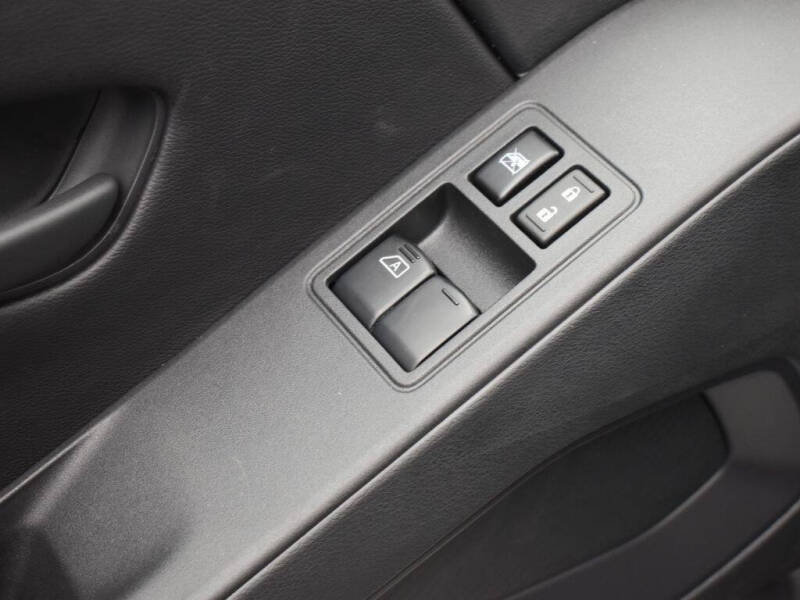 2025 Nissan Frontier S