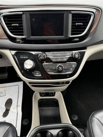 2018 Chrysler Pacifica Touring L