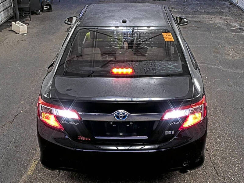 2012 Toyota Camry Hybrid XLE