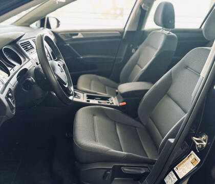 2017 Volkswagen e-Golf SE