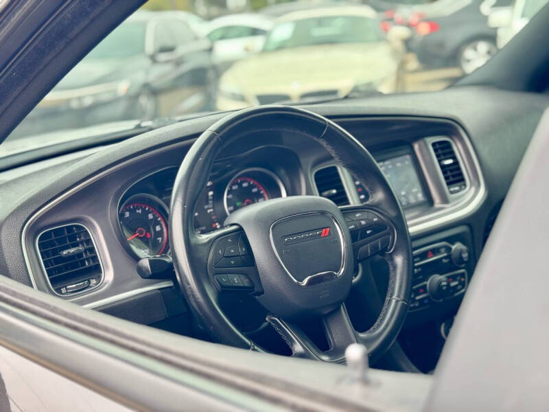 2019 Dodge Charger SXT