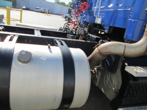 2011 Freightliner Business class M2