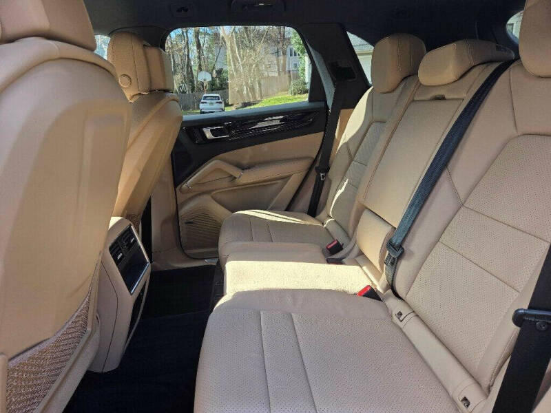 2022 Porsche Cayenne