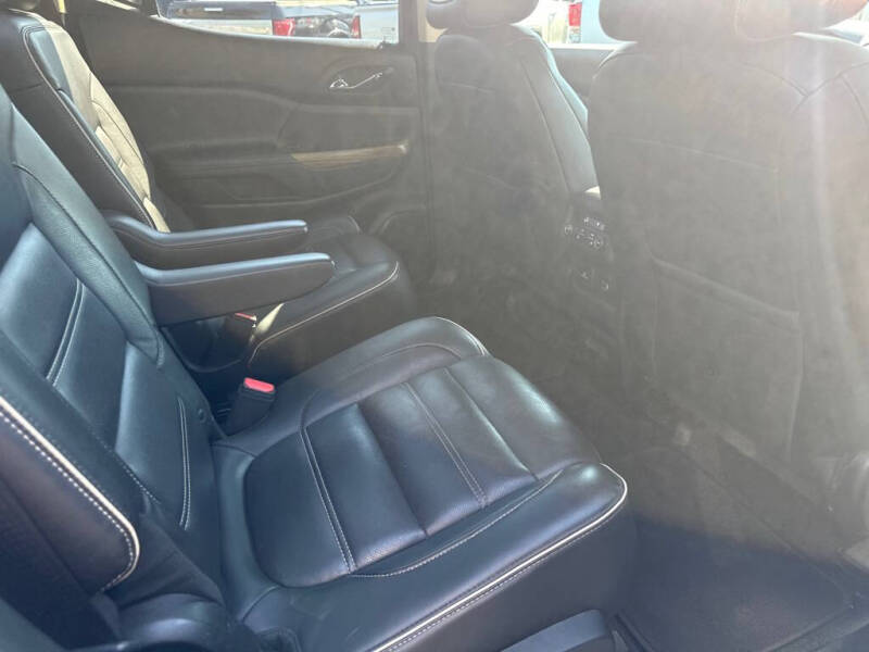 2017 GMC Acadia Denali