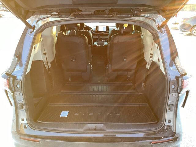 2023 Toyota Sienna Platinum 7-Passenger