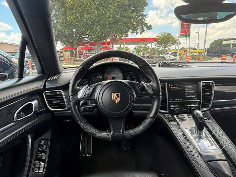 2014 Porsche Panamera 4S Executive