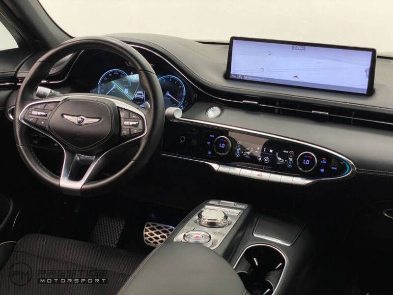 2023 Genesis GV70 2.5T Standard