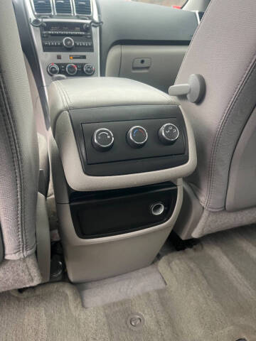 2012 GMC Acadia SLE