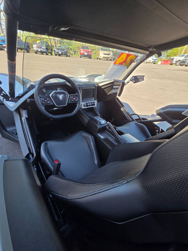 2024 Polaris Slingshot