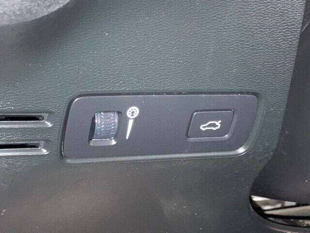 2019 Volvo XC40 T5 R-Design