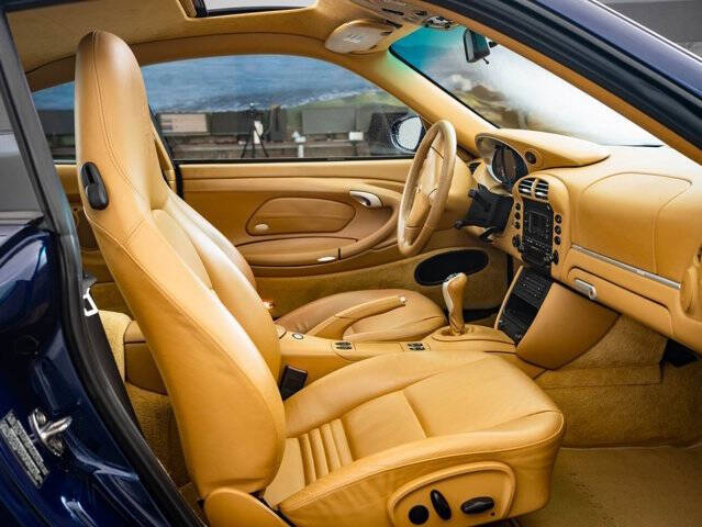 2003 Porsche 911 Carrera