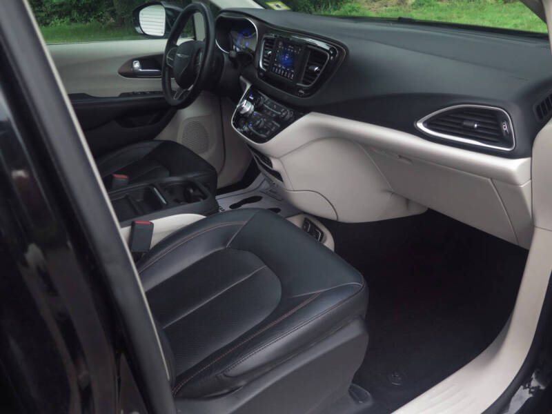 2019 Chrysler Pacifica Touring L