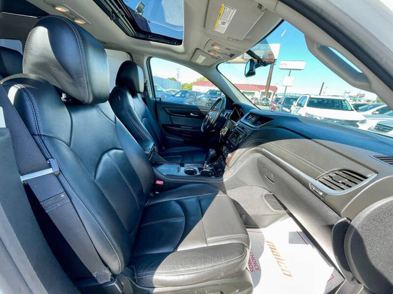 2017 Chevrolet Traverse LT