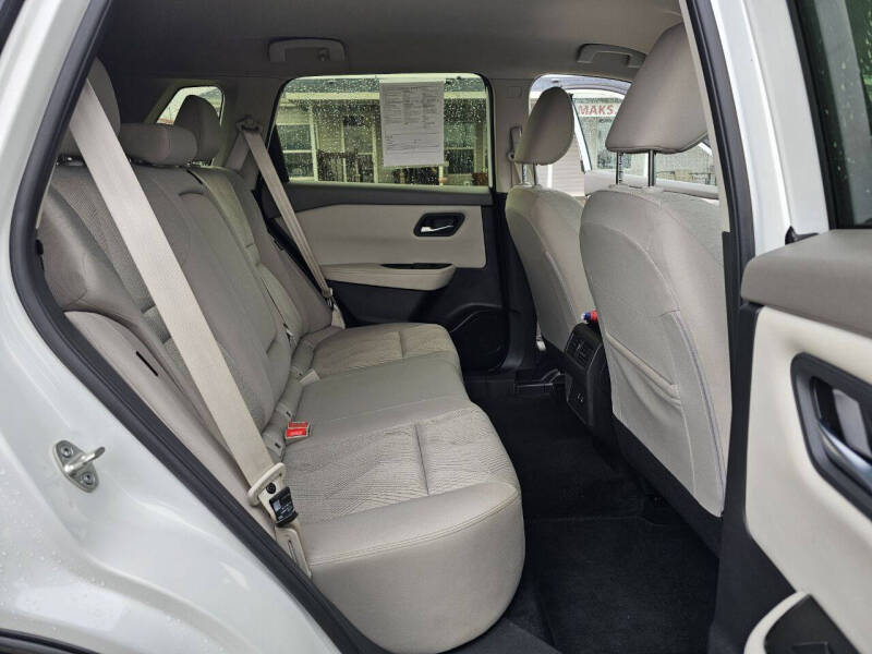 2025 Nissan Rogue SV