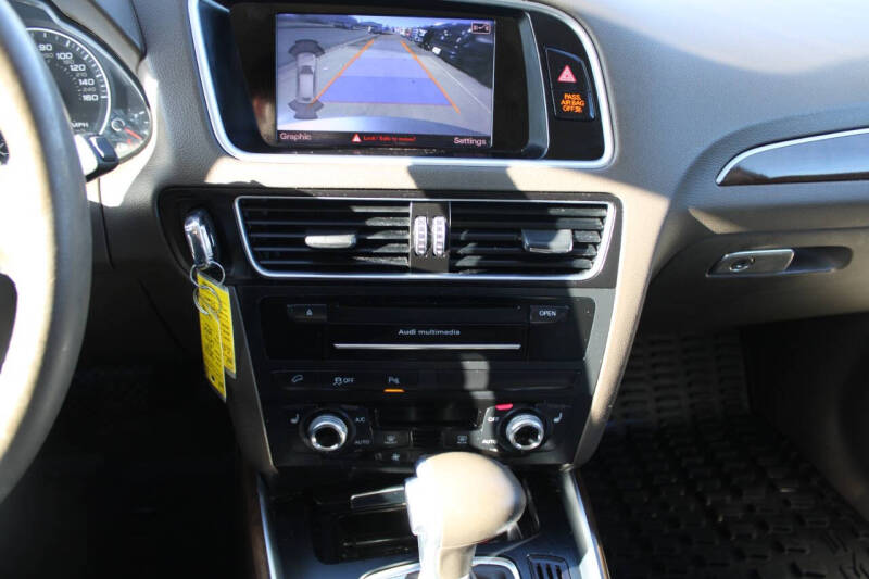 2016 Audi Q5 2.0T quattro Premium Plus