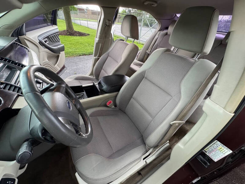 2012 Ford Taurus SEL