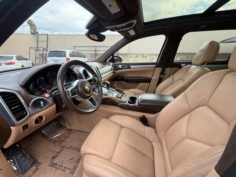 2016 Porsche Cayenne GTS