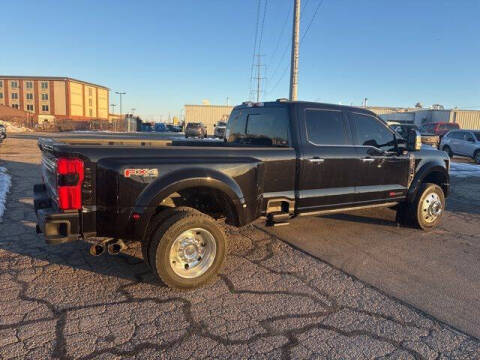 2024 Ford F-450 Super Duty Platinum