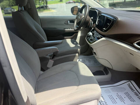 2017 Chrysler Pacifica Touring