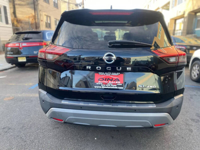 2021 Nissan Rogue SL