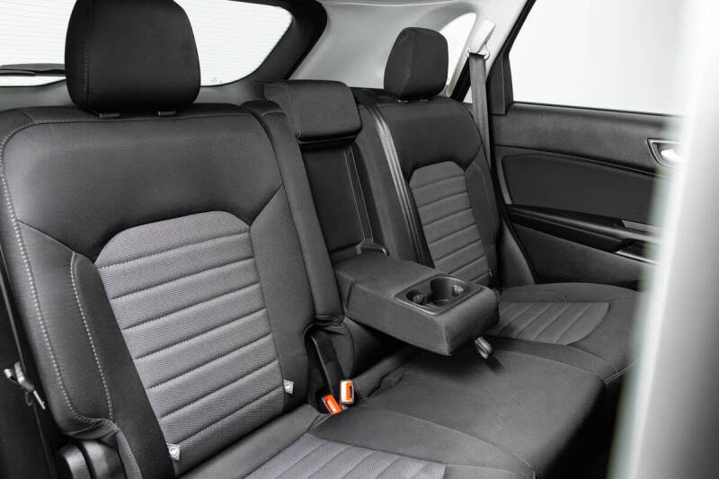 2016 Ford Edge SE