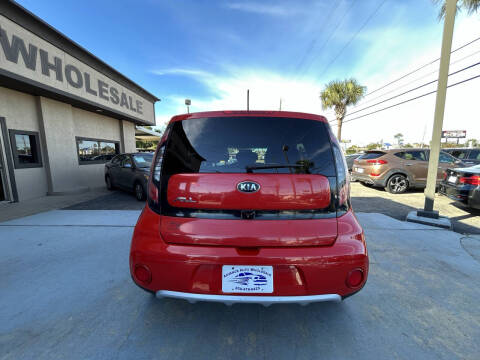 2017 Kia Soul +