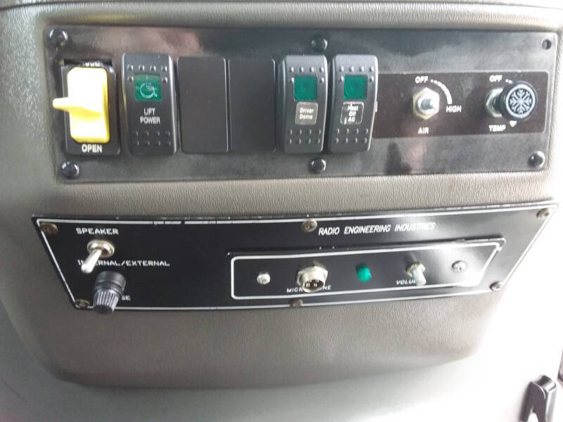 2006 Ford E-Series E-350 SD