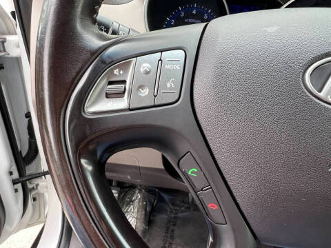 2015 Hyundai Tucson SE