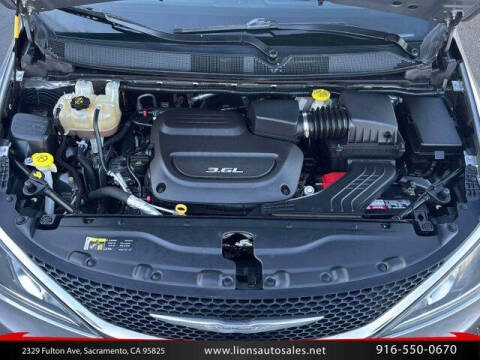 2017 Chrysler Pacifica Touring Plus