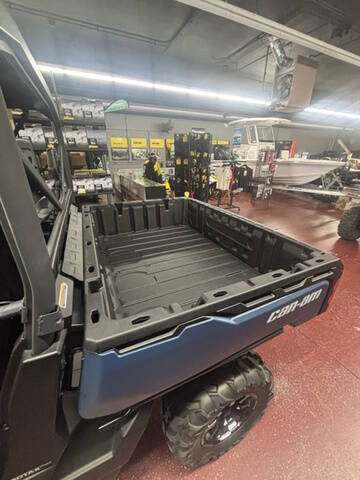 2025 Can-Am Defender