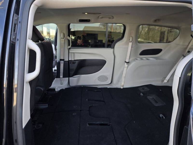 2017 Chrysler Pacifica LX