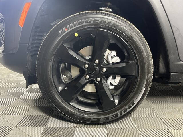 2025 Jeep Grand Cherokee Laredo