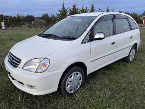 2000 Toyota Nadia