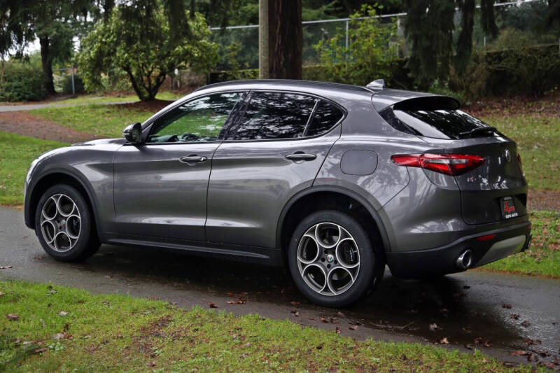 2018 Alfa Romeo Stelvio Sport