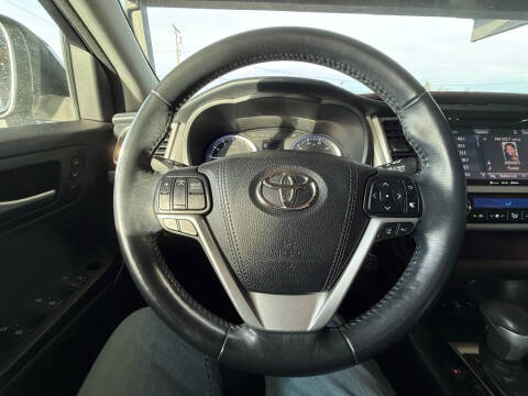 2017 Toyota Highlander Limited Platinum