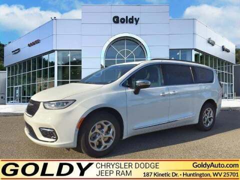 2023 Chrysler Pacifica for sale at Goldy Chrysler Dodge Jeep Ram Mitsubishi in Huntington WV