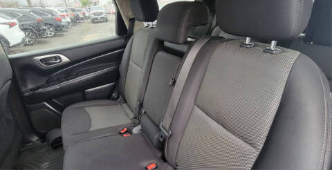 2019 Nissan Pathfinder SV