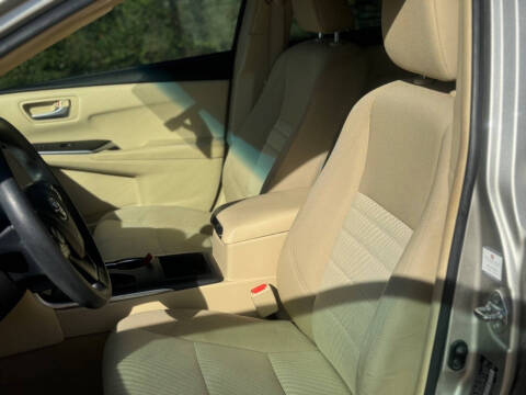 2017 Toyota Camry LE