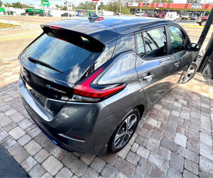 2022 Nissan LEAF SV