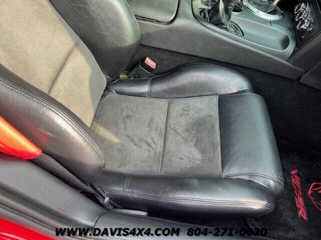 2004 Dodge Viper SRT-10