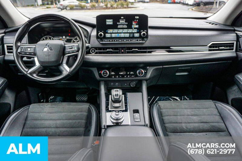 2024 Mitsubishi Outlander SE