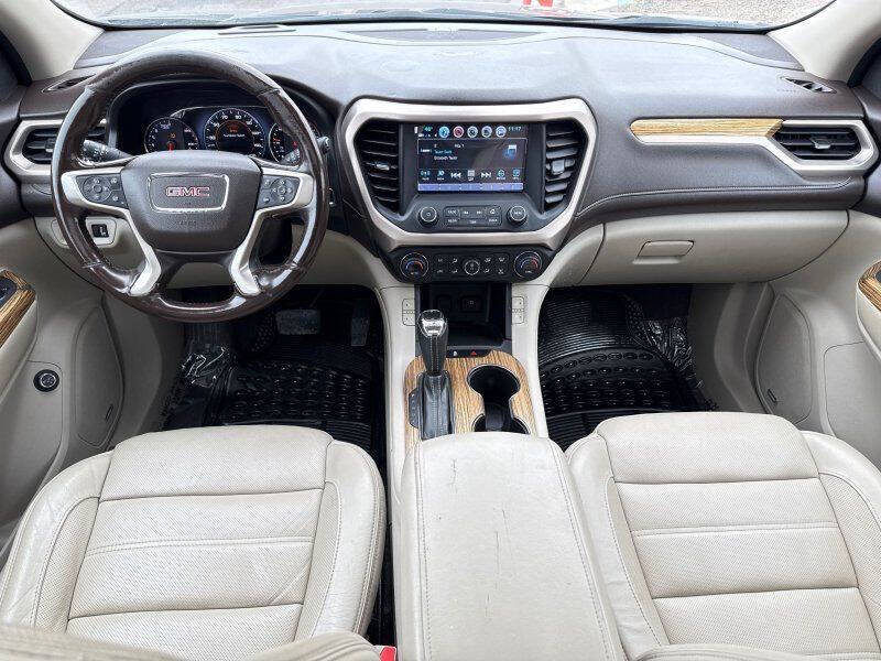2017 GMC Acadia Denali