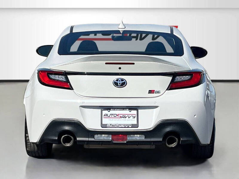 2025 Toyota GR86 Premium